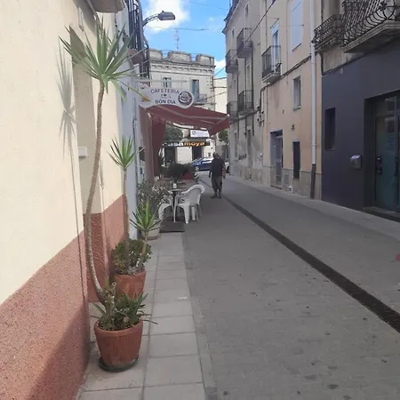 Casa La Tia Mari. * Amposta